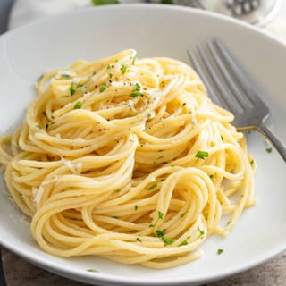 Pasta With Garlic Sauce